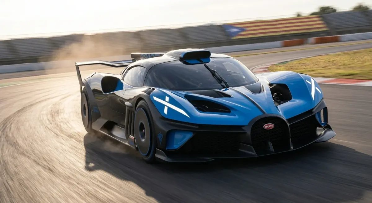 Bugatti Bolide: 40 unidades, 1.600 CV y el lujo de tener tu propio equipo de circuito